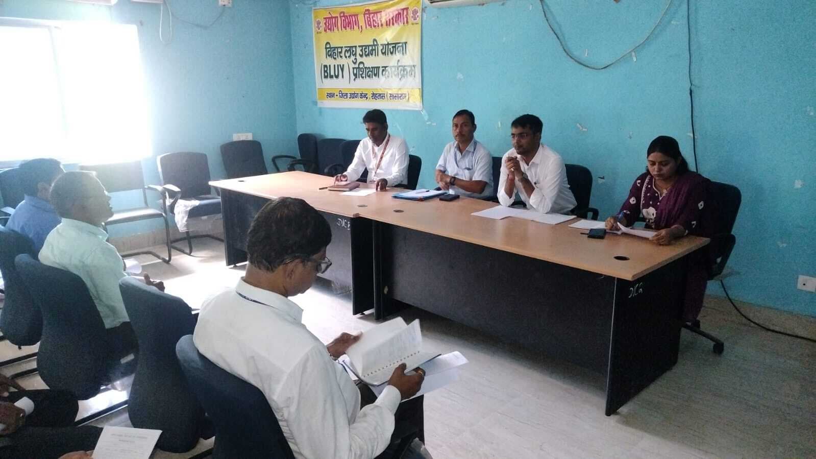 उद्यमियों को लोन देने में बैंक नहीं ले रहे रुचि