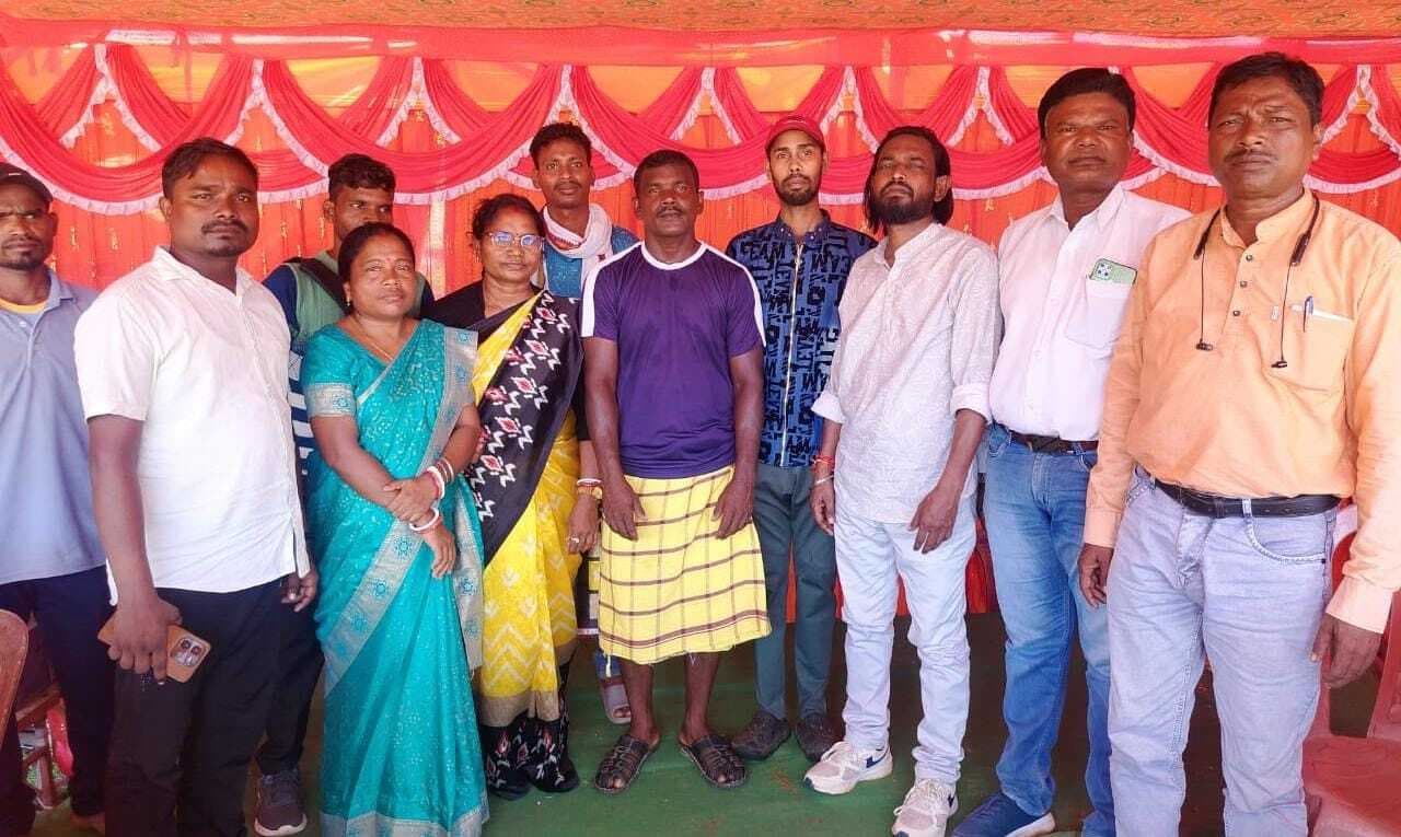 East Singhbhum News : 6 साल बाद घर लौटा घाटशिला का लापता युवक