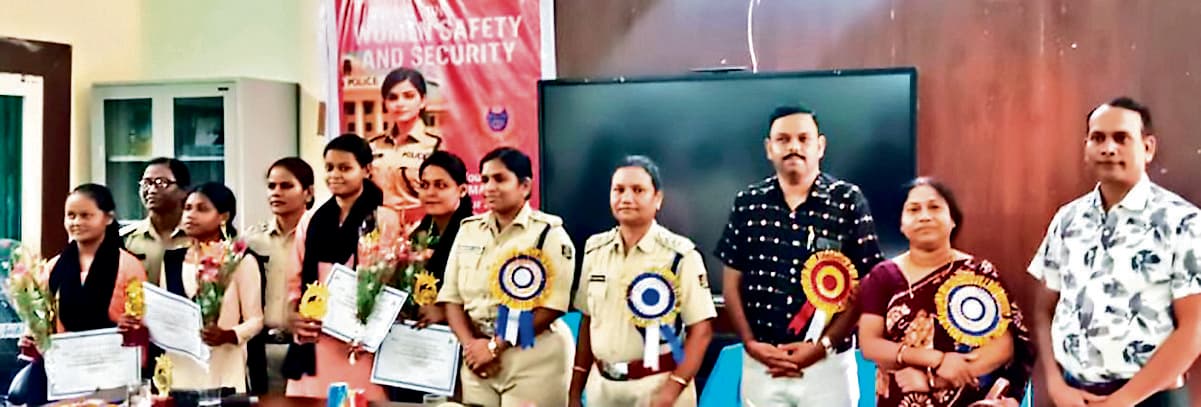 Rourkela News: साइबर व महिला सुरक्षा पर विद्यार्थियों को किया जागरूक