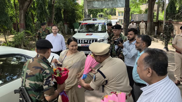 Giridih News: मुख्य सचिव का परिसदन में हुआ स्वागत