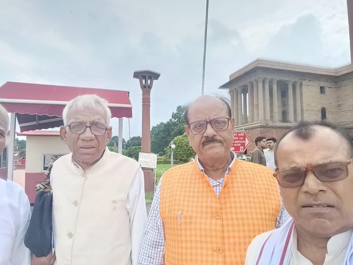 रेल किराया में बुर्जुगों को मिलने वाली छूट फिर से शुरू करने की मांग