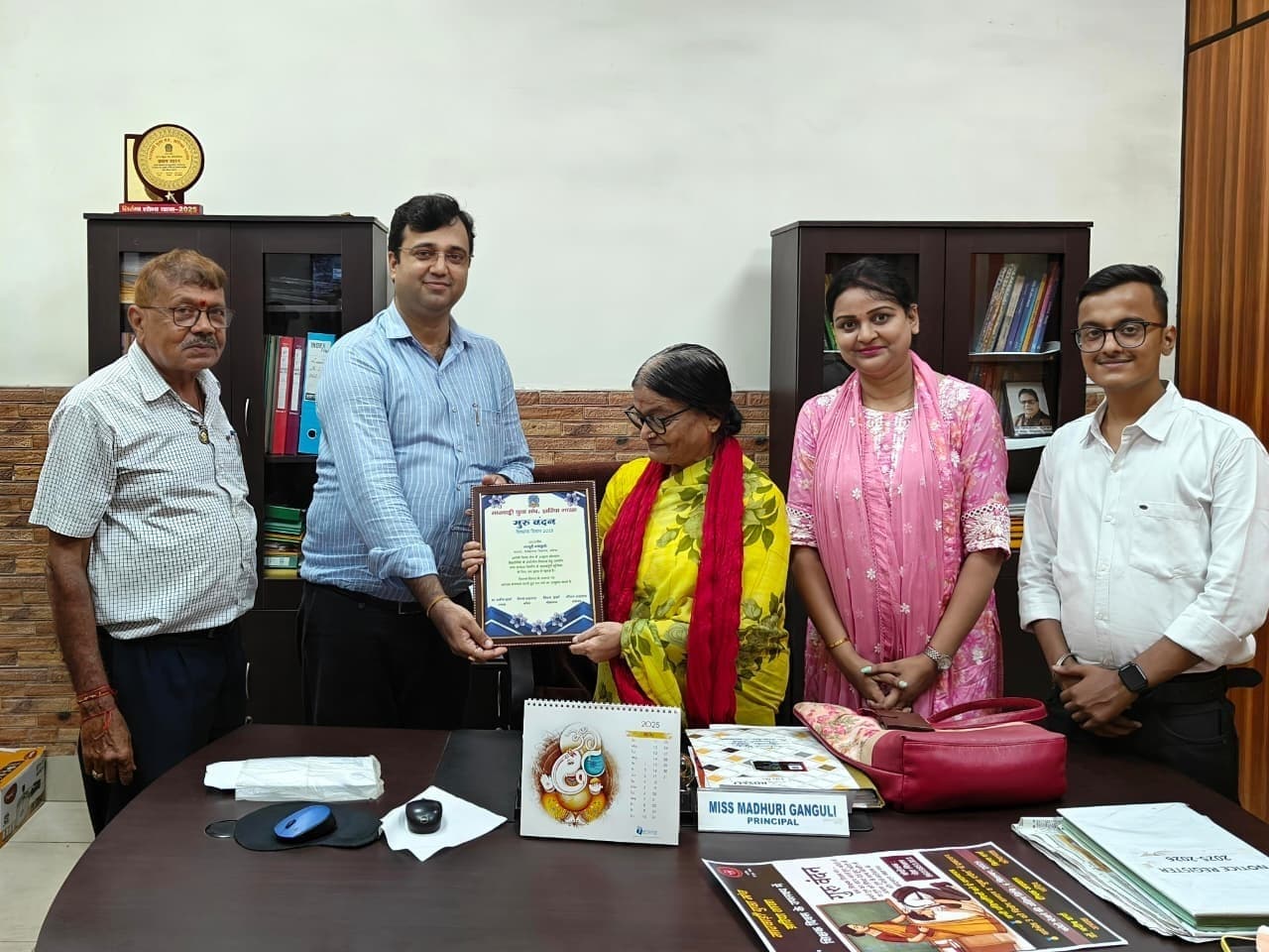 Dhanbad News : महिला महाविद्यालय में मायुमं ने किया शिक्षक सम्मान समारोह का आयोजन