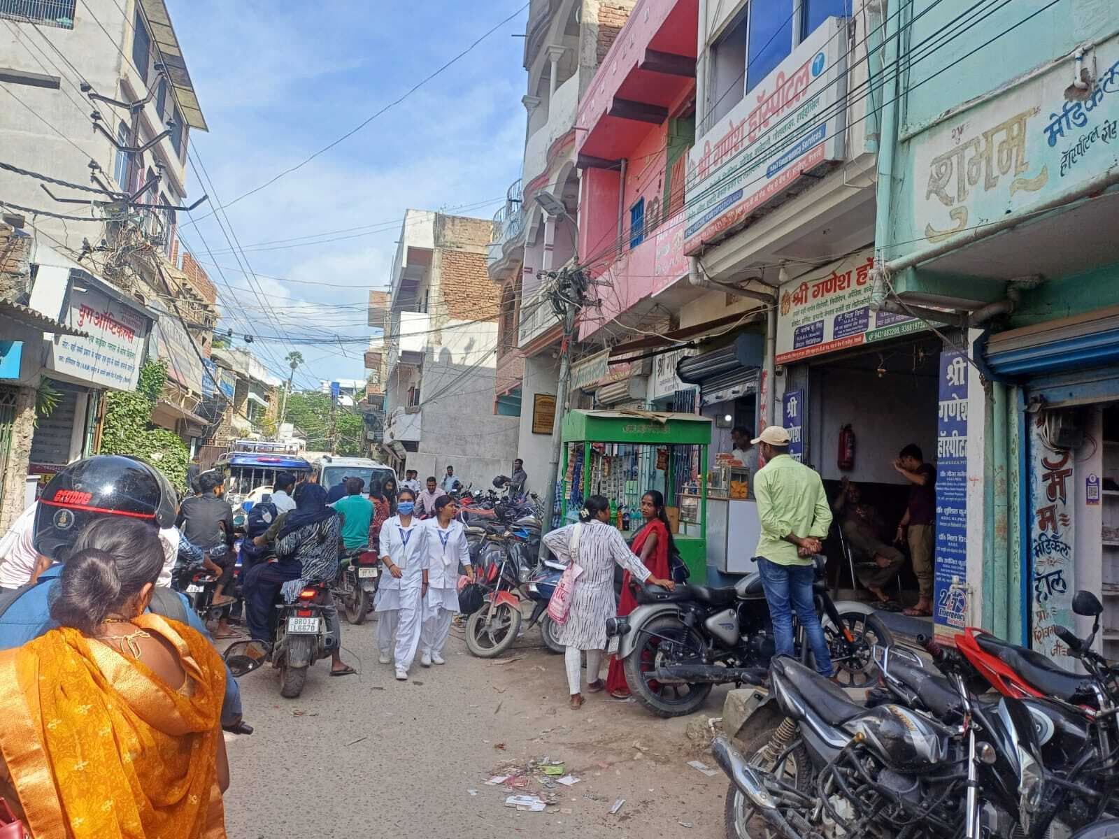 hajipur news. अतिक्रमण से शहर में लग रहा जाम, लोगों का समय हो रहा बर्बाद