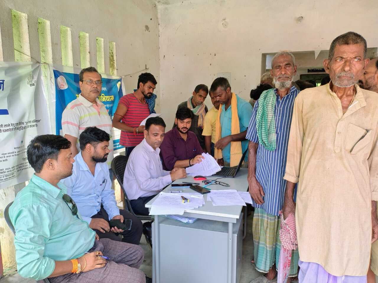 राजस्व महा अभियान को लेकर बीड़ी रणपाल पंचायत में लगा शिविर