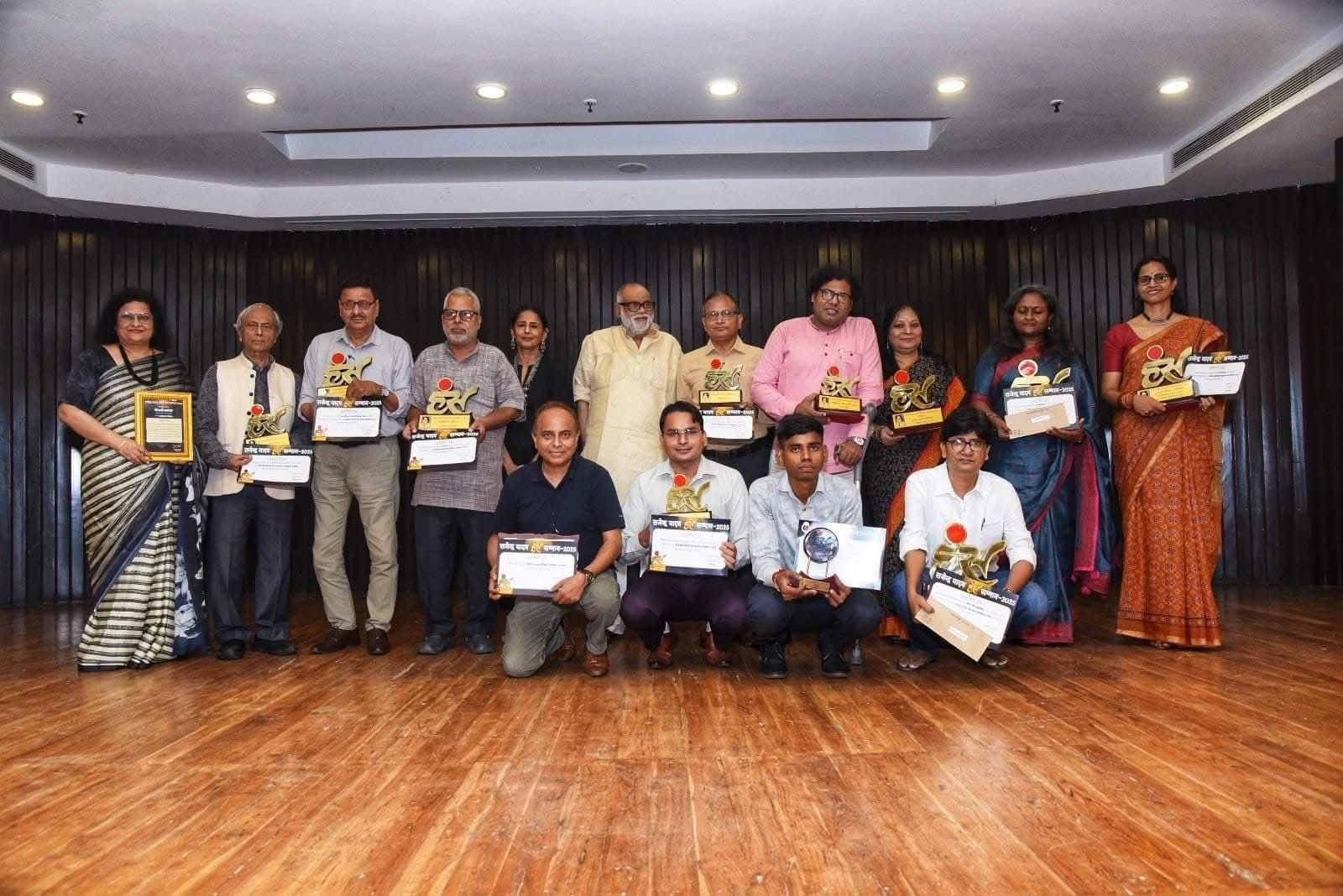 साहित्यकार राधेश्याम तिवारी को मिला राजेंद्र यादव हंस कविता सम्मान