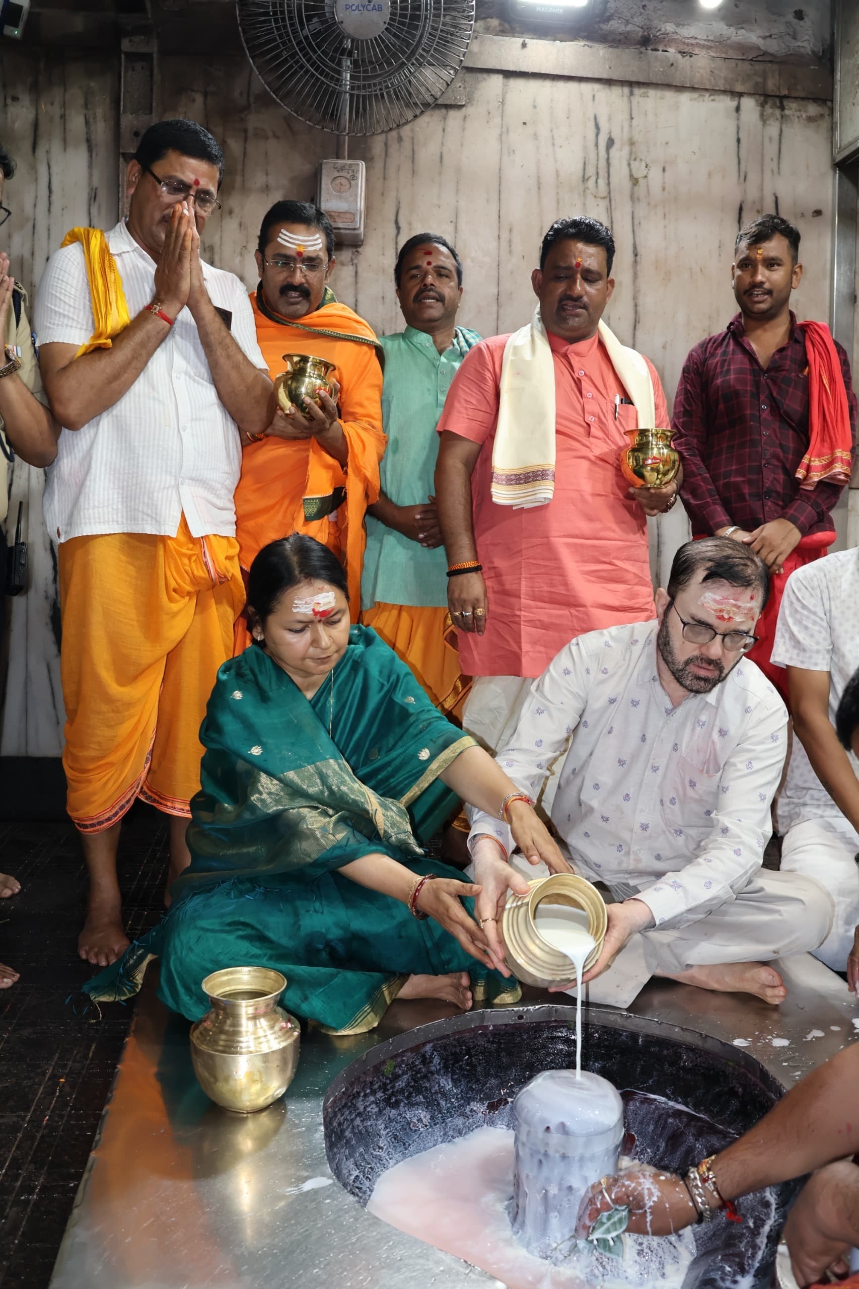 मुख्य सचिव ने की बाबा फौजदारीनाथ की पूजा-अर्चना