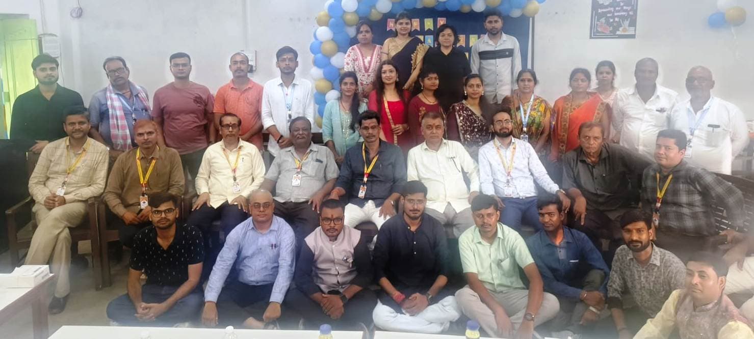 माता-पिता व शिक्षक ही जीवन में सबसे बड़े मार्गदर्शक