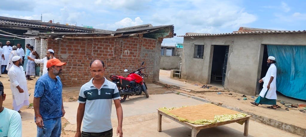 मदरसा के मौलवी पर चाकू से हमला, गंभीर अवस्था में भागलपुर में इलाजरत