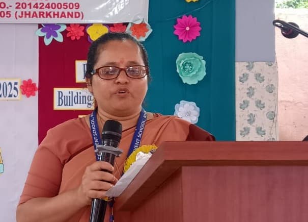 बंद कमरों में देश का भविष्य गढ़ते हैं शिक्षक : सिस्टर निर्मला