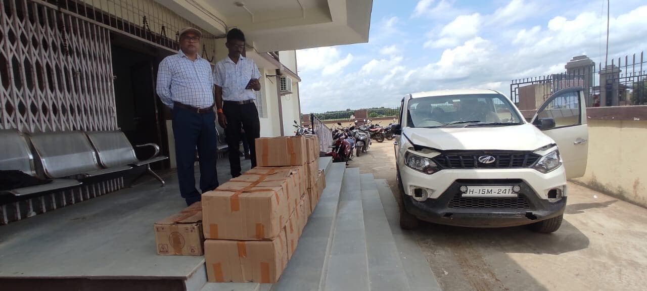 विदेशी शराब के साथ दो चार पहिया वाहन जब्त