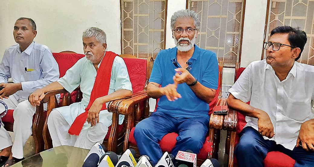 Siwan News : वोटर अधिकार यात्रा ने भाजपा को किया परेशान, हर बूथ तक पहुंचाएं संदेश : दीपंकर