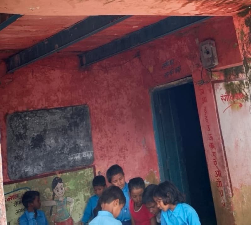 kaimur News : प्राथमिक विद्यालय दामोदरपुर अगले आदेश तक बनौली में शिफ्ट