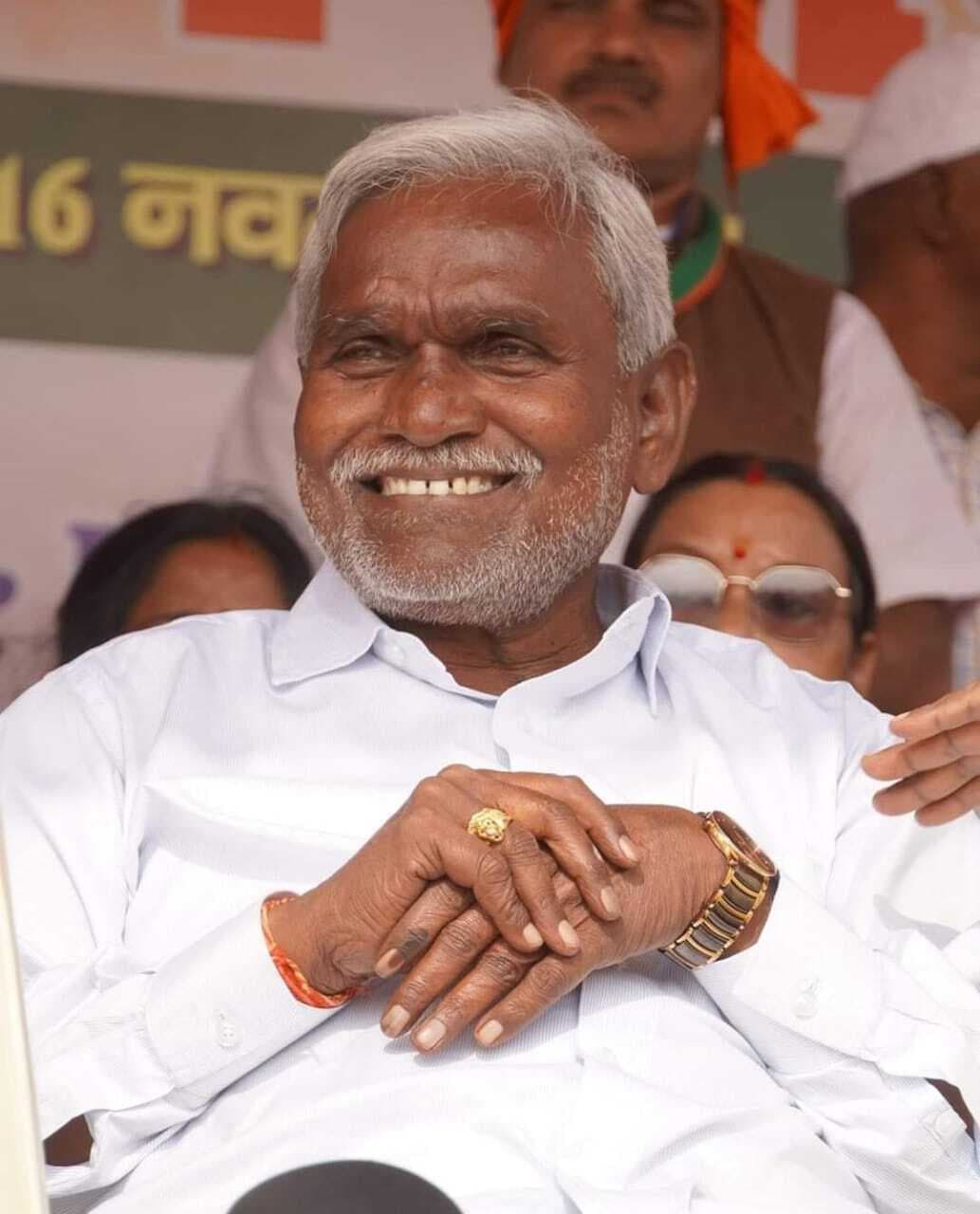 Seraikela Kharsawan News : आयोग के पास अधिकार नहीं, तो विस्थापितों का भला कैसे होगा : चम्पाई सोरेन