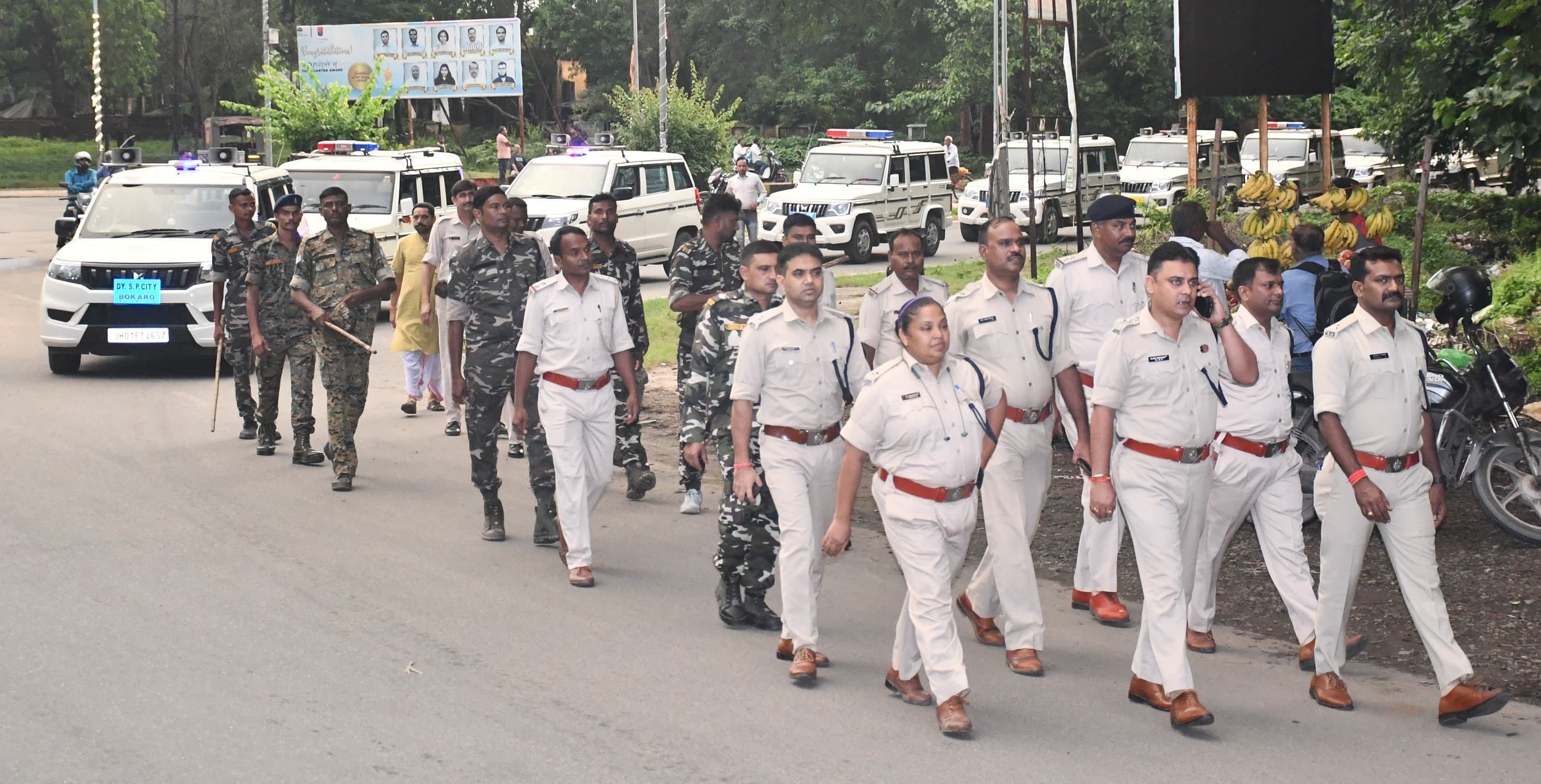 Bokaro News : ईद मिलादुन्नबी को लेकर पुलिस ने किया फ्लैग मार्च