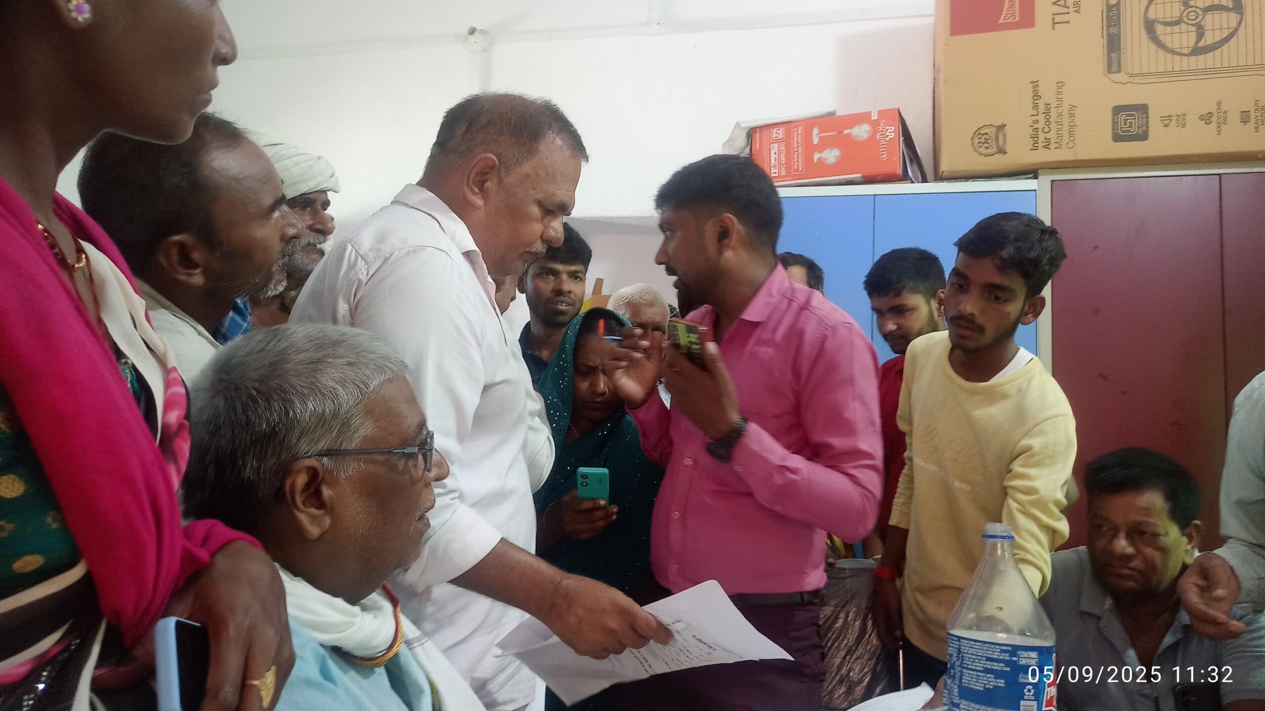 राजस्व महाभियान शिविर में आपाधापी का माहौल