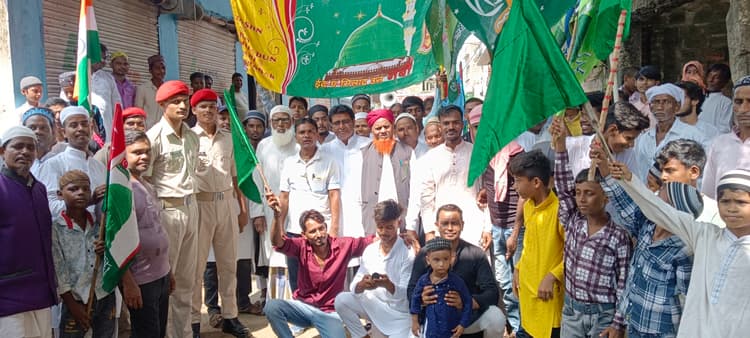 मोहम्मद साहब के बताये मार्गों पर चलने का संकल्प