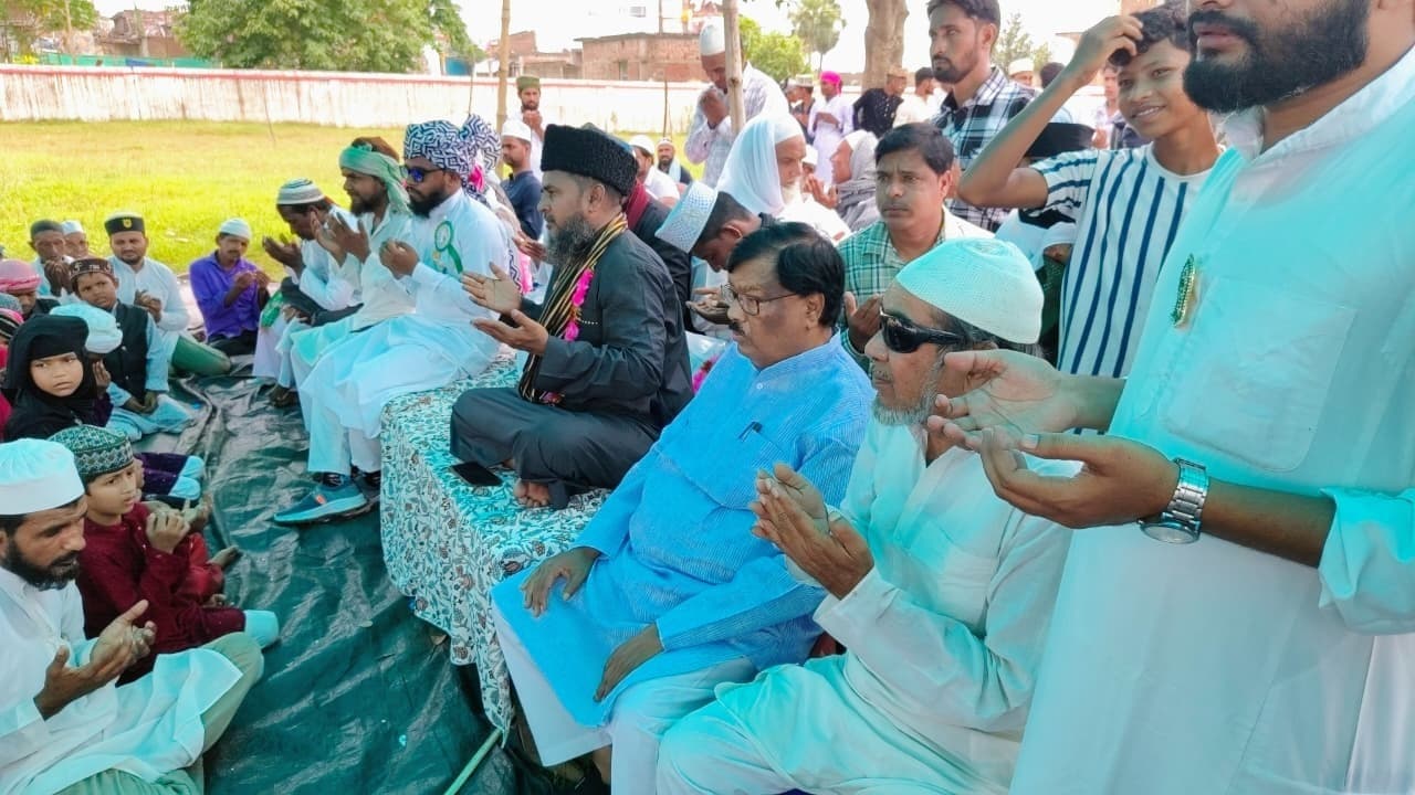 हजरत मोहम्मद की याद में निकला ईद मिलादुन्नबी जुलूस