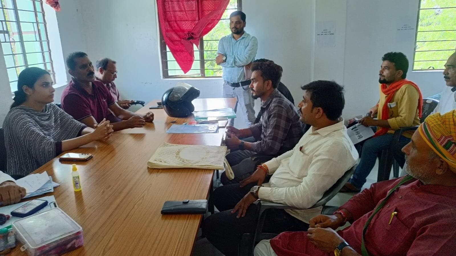 भारत माला एक्सप्रेस वे के किसानों का कागजात दुरुस्त करने के लिए लगा शिविर