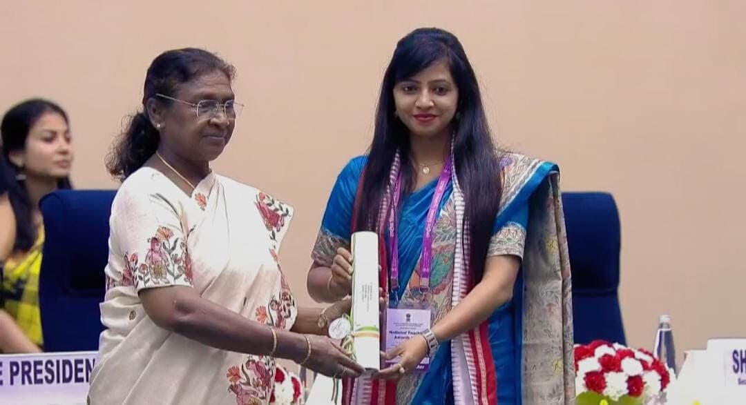 राष्ट्रपति से सम्मानित हुई पोठिया की शिक्षिका निधि