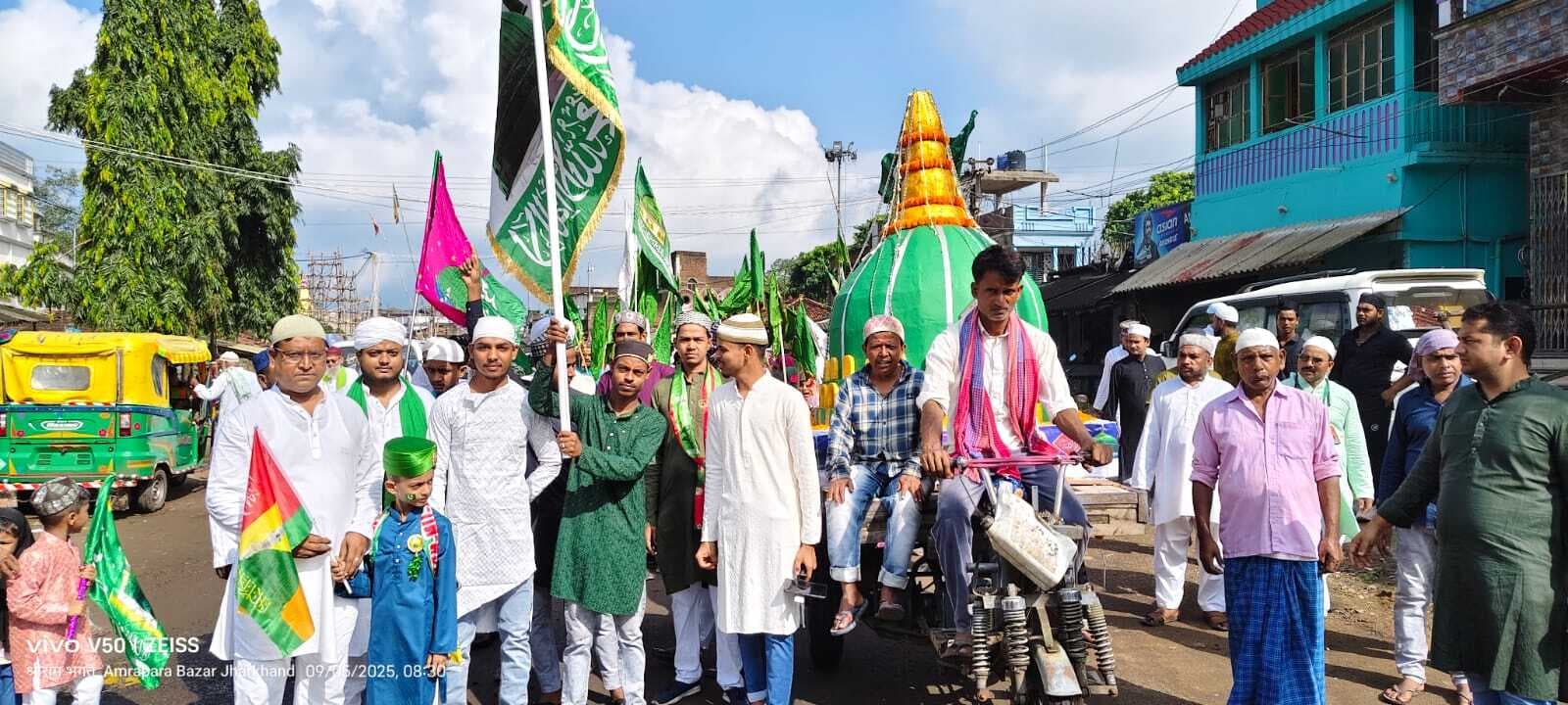 मुस्लिम समुदाय ने मिलादउन्नबी पर निकाला जुलूस