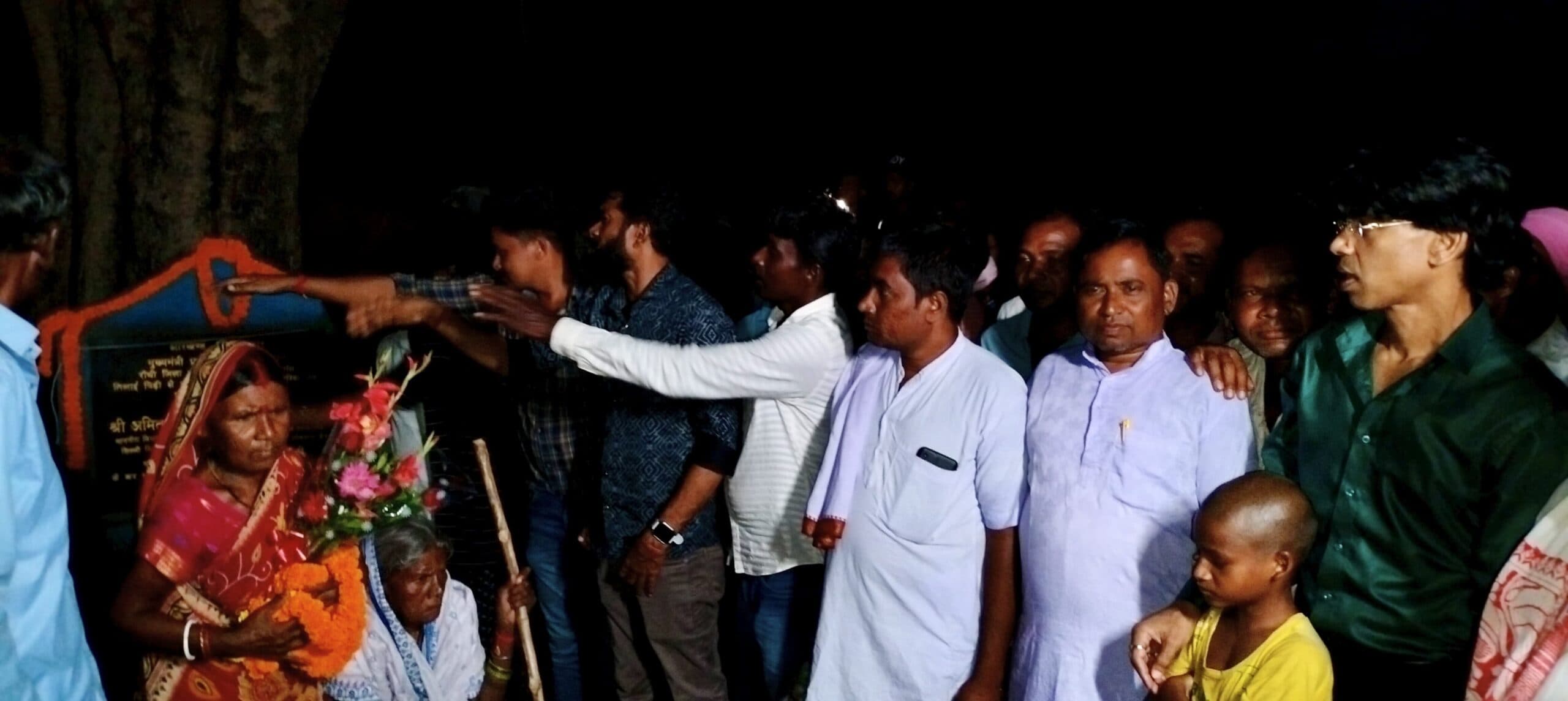 सड़क योजनाओं का किया शिलान्यास