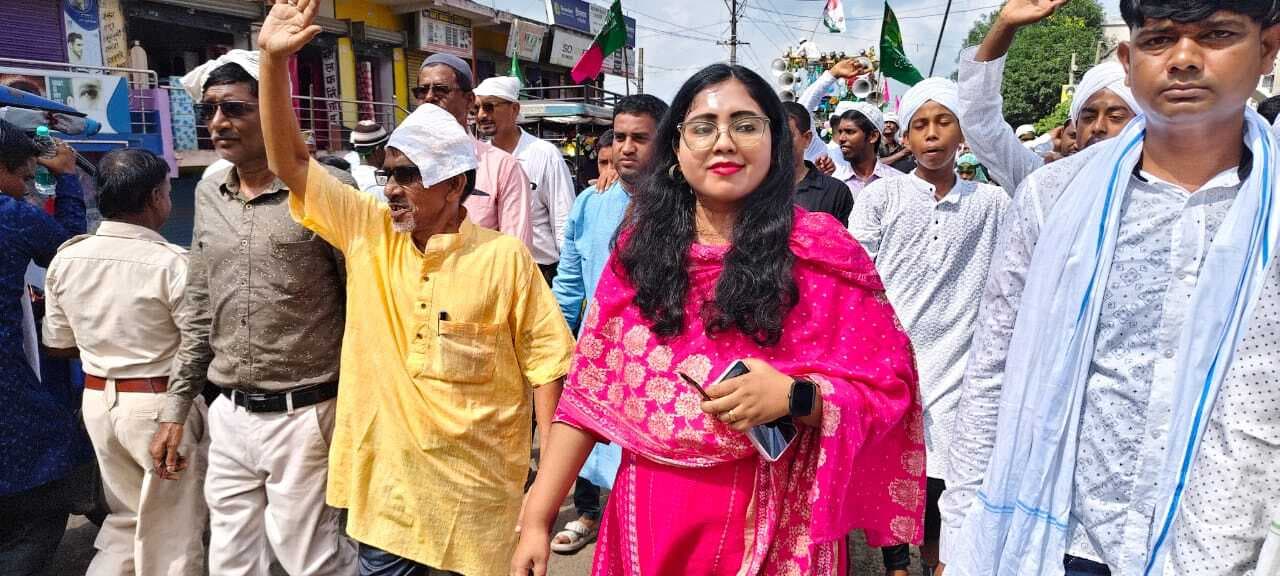 महेशपुर में निकाला गया ईद-ए-मिलादुन्नबी का जुलूस