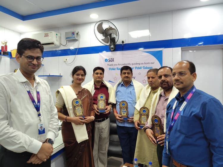 Samastipur News:शिक्षक समाज की सबसे मजबूत नींव होते हैं : समीर