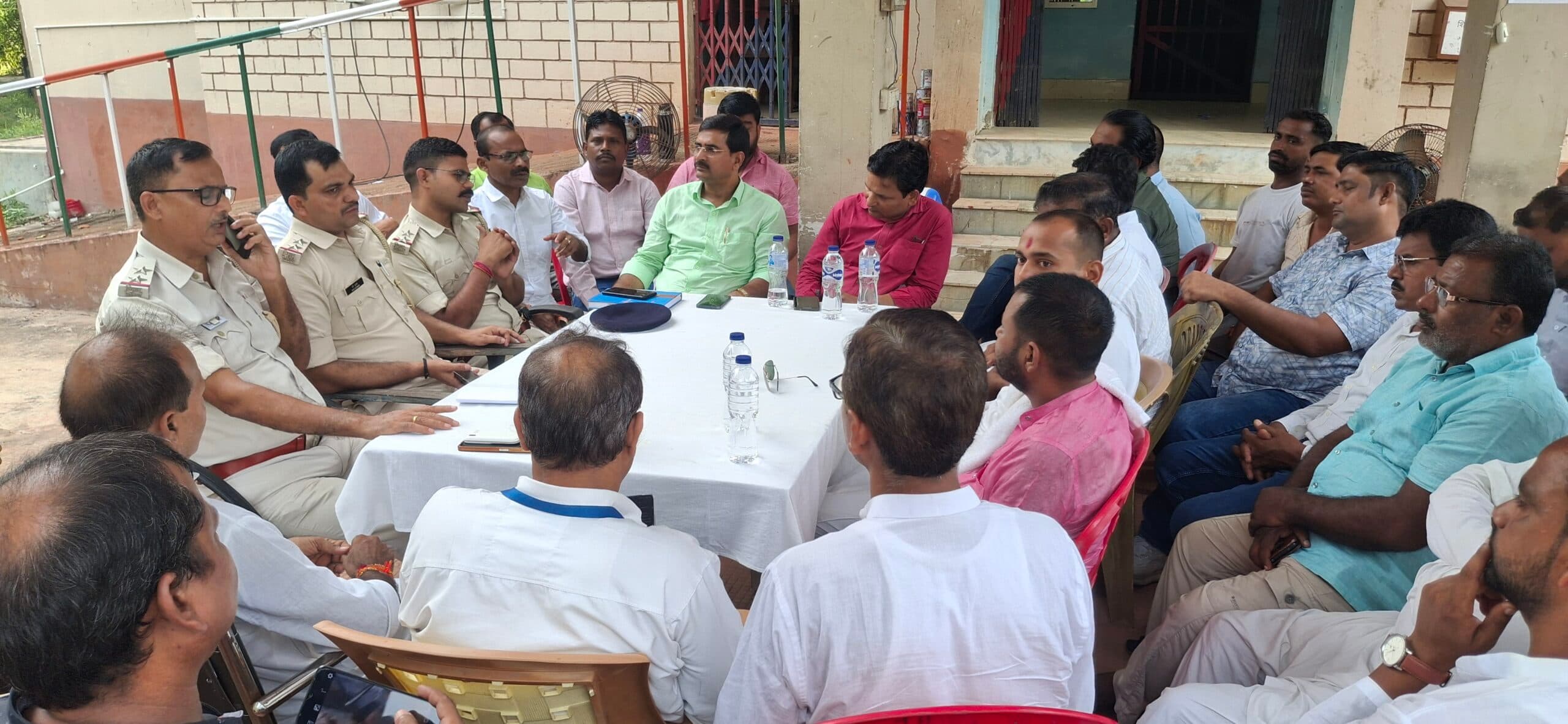 फलका में पुलिस-पब्लिक के बीच अच्छे संबंध बनाने को लेकर हुई बैठक