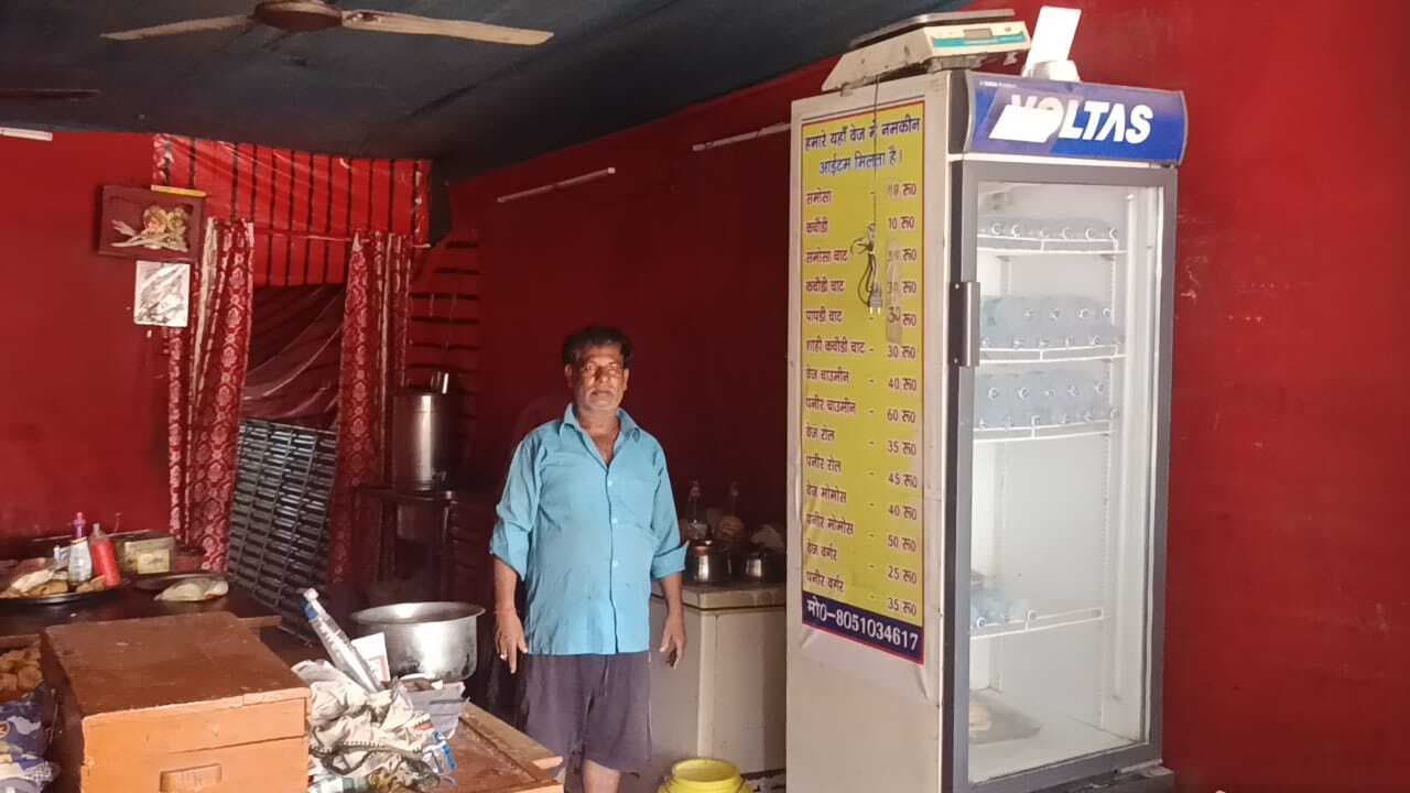 मिठाई दुकान में सेंधमारी कर नकदी व किमती सामानों की चोरी