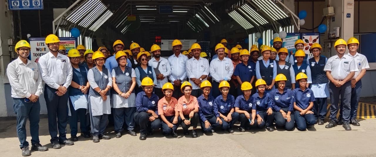 टाटा मोटर्स : अब महिलाएं संभालेंगी प्लांट-3 की एलपी ट्रिम लाइन