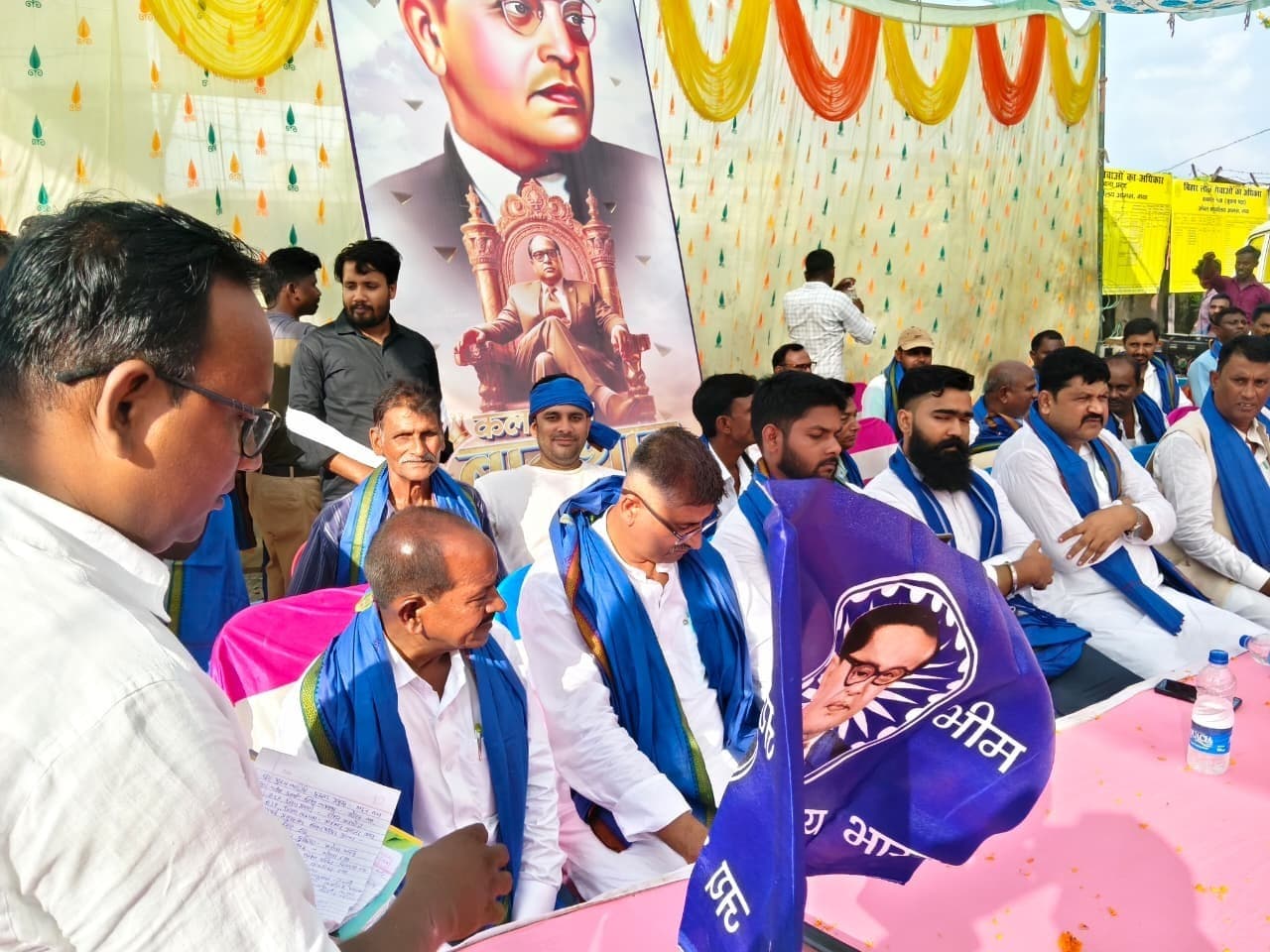 आमस में डॉ भीमराव आंबेडकर की प्रतिमा का शिलान्यास