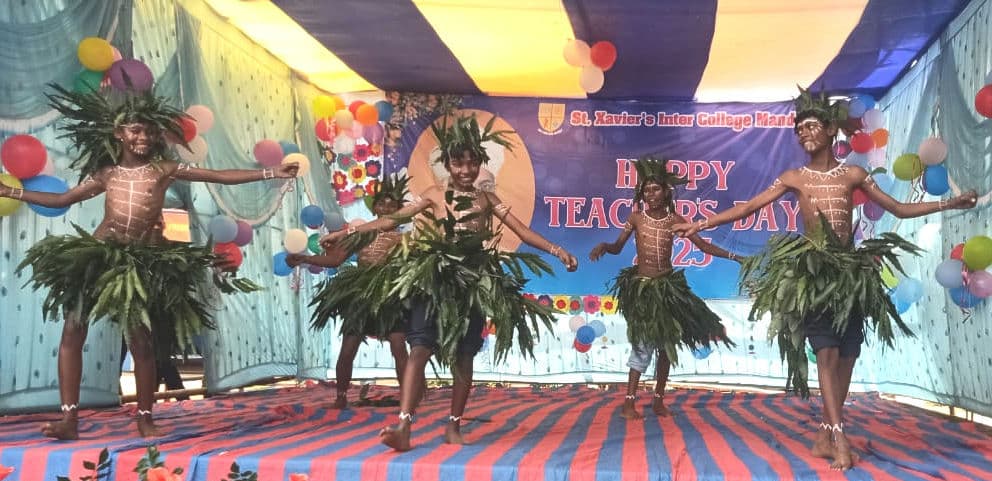 संत जेवियर इंटर कॉलेज में धूमधाम से मना शिक्षक दिवस