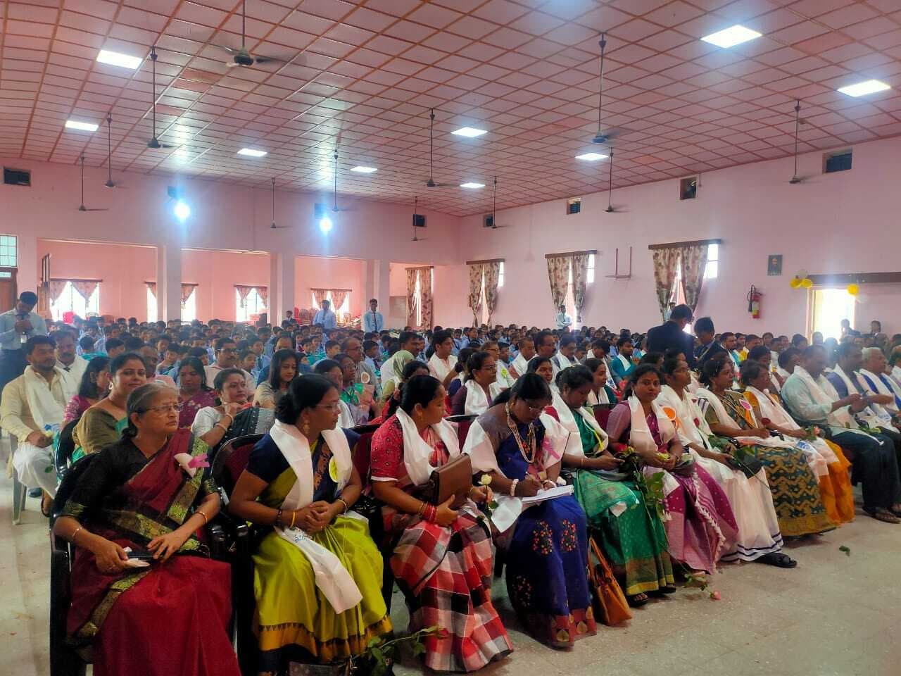 संत जेवियर्स स्कूल में शिक्षक दिवस कई कार्यक्रम