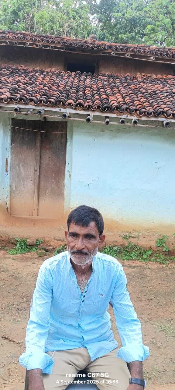 42 वर्षों से मुफ्त शिक्षा देकर ज्ञान का प्रकाश फैला रहे हैं गुरुवर नंदलाल