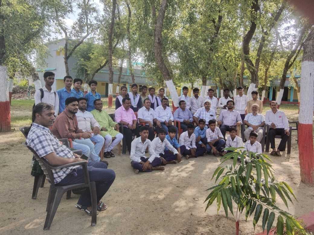 शिक्षक बच्चों के भविष्य का शिल्पकार - विमल