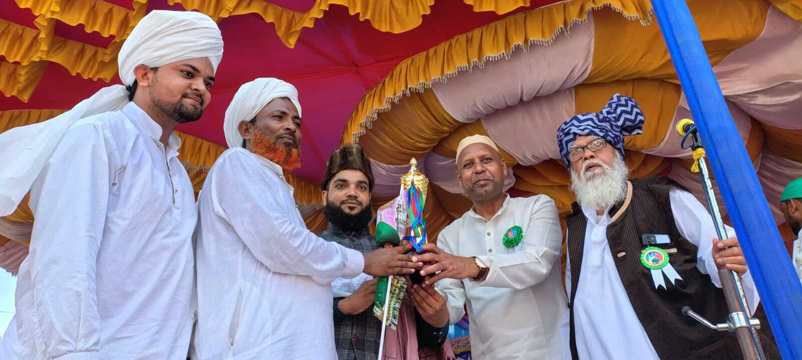 हजरत मोहम्मद पैगंबर साहब के मार्गों पर चलने का लें संकल्प : विधायक हजरत मोहम्मद पैगंबर साहब के मार्गों पर चलने का लें संकल्प : विधायक