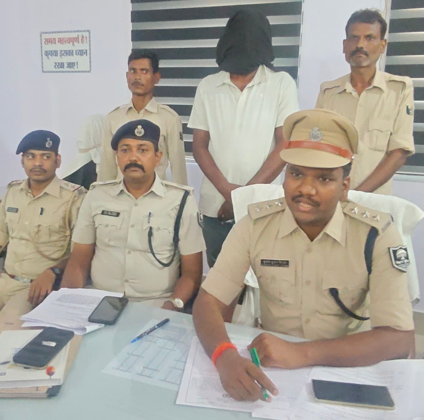 Madhubani News : सहुरिया गांव के डकैती मामले का मास्टरमाइंड जयनगर का निकला पूर्व मुखिया, गिरफ्तार