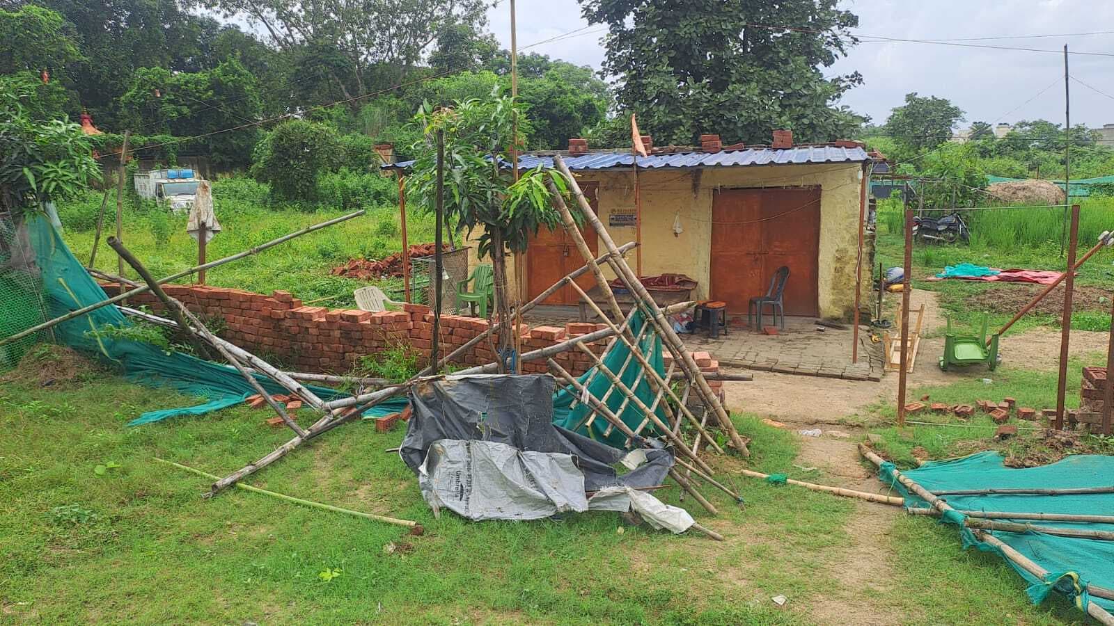 Bokaro News : जीवन विवाद में दो पक्ष भिड़े, बचाव करने गये पुलिस पर हमला, वर्दी फाड़ी