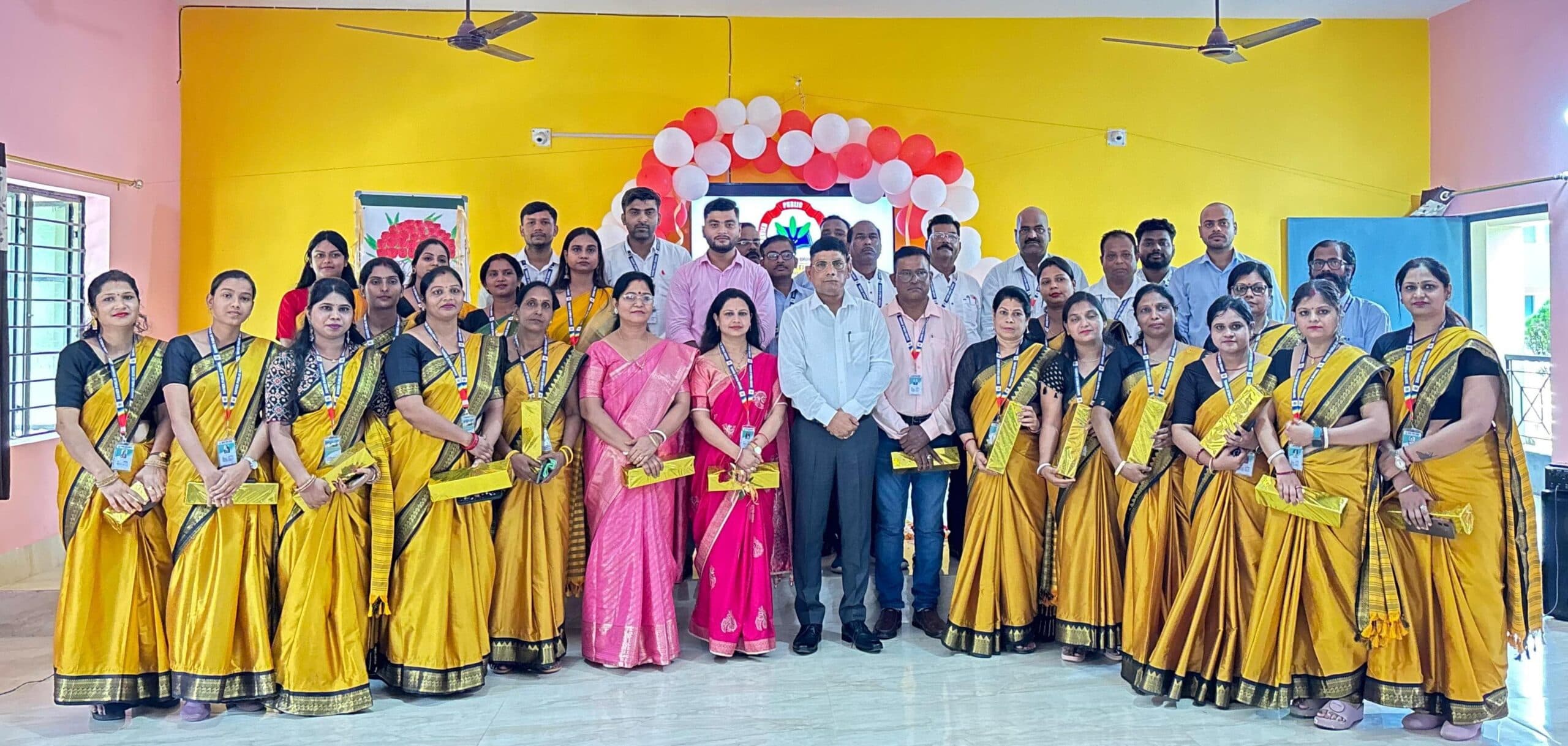 East Singhbhum News : समाज के निर्माण में शिक्षकों की भूमिका अहम