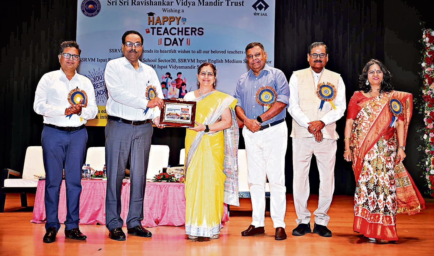 Rourkela News: आप गिरते हैं तो शिक्षक आप में भरते हैं फिर से खड़े होने का साहस : आलोक वर्मा