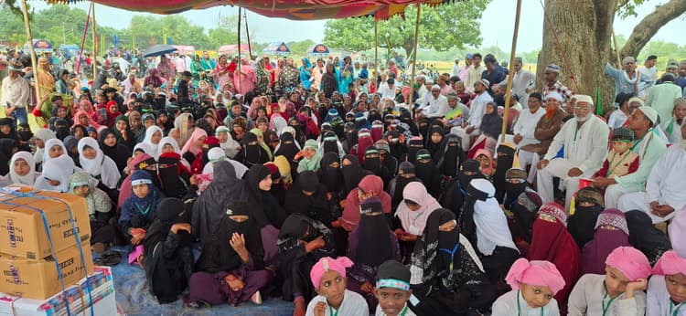 Giridih News : देवरी :  मोहम्मदिया जुलूस में लोगों में दिखा उत्साह