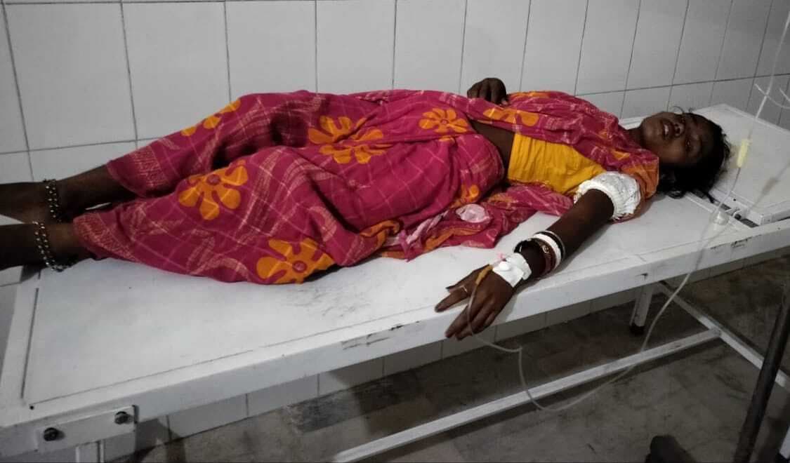 Dhanbad News: एंबुलेंस नहीं रहने पर पांड्रा सीएचसी में हंगामा