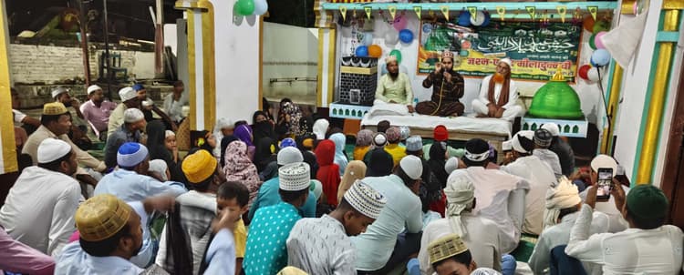 Saran News : ईद मिलादुन्नबी पर चेतन जामा मस्जिद में निकाला गया जुलूस-ए-मोहम्मदी