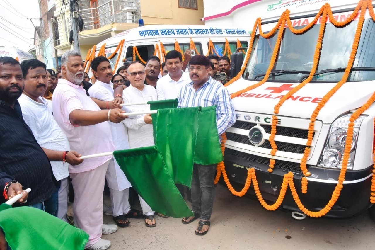 पप्पू यादव ने पूर्णिया की जनता को समर्पित किया पांच एंबुलेंस