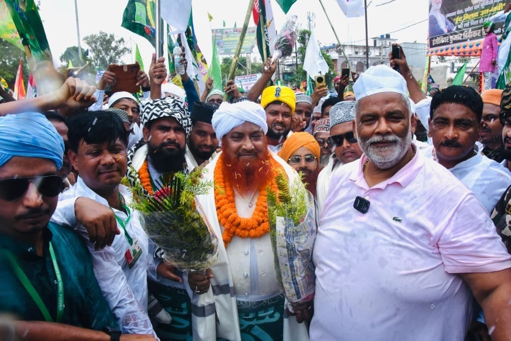 भाईचारे का पैग़ाम देता है ईद-ए-मिलादुन्नबी : सांसद