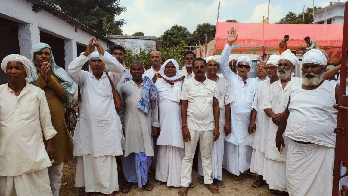 Motihari: संत सम्मेलन के दूसरे दिन कबीर पंथी ने निकाली शोभायात्रा