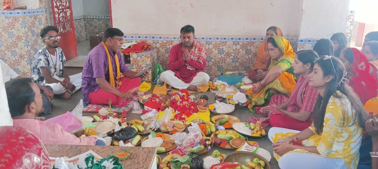 उपवास रख भक्तों ने की भगवान विष्णु की पूजा