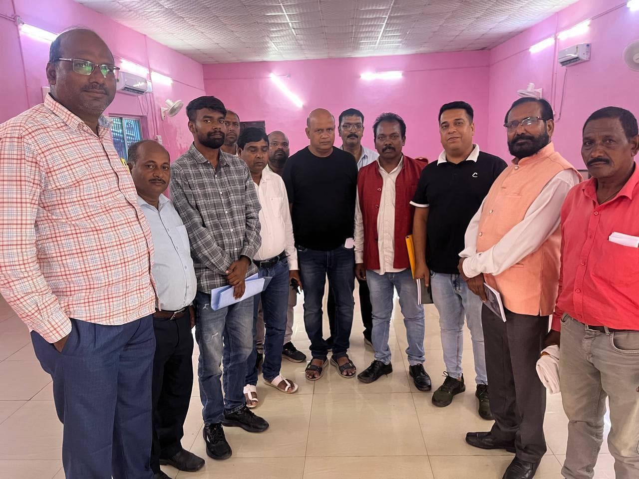 जेबीसीसीआइ सदस्य को एनके एरिया की समस्या से अवगत कराया