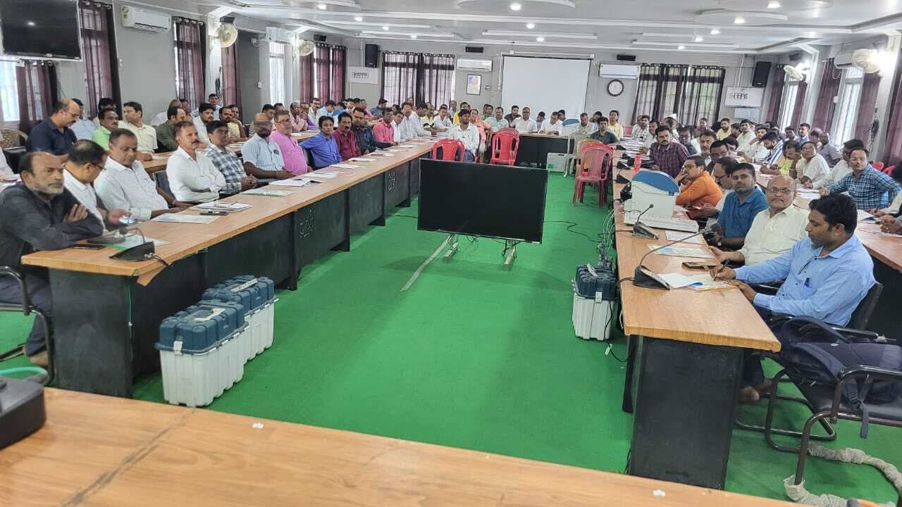 विस चुनाव: मतदान कार्य से जुड़े अधिकारियों को मिलेगा प्रशिक्षण