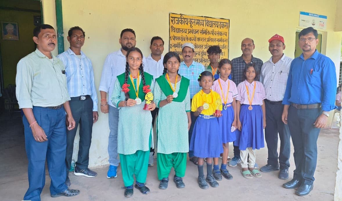 राजकीयकृत मवि डकरा में सीआरसी स्तर पर भाषण प्रतियोगिता